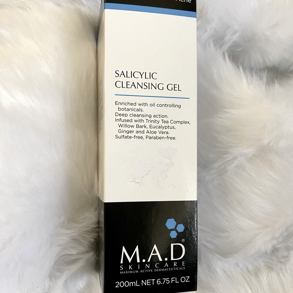 M.A.D. Skincare Salicylic Cleansing Gel NEW